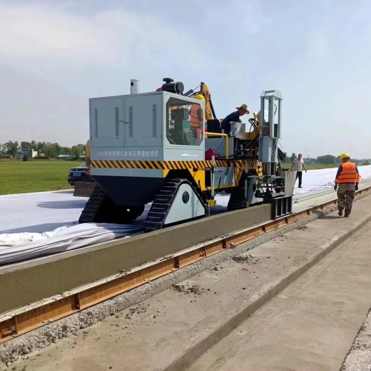 buy concrete curb machine,slipform paver curbing machine,continuous curb pouring machine,concrete curb machine pros cons,highway curb machine worth buying,best jersey barrier machine - detailed features and technical specifications