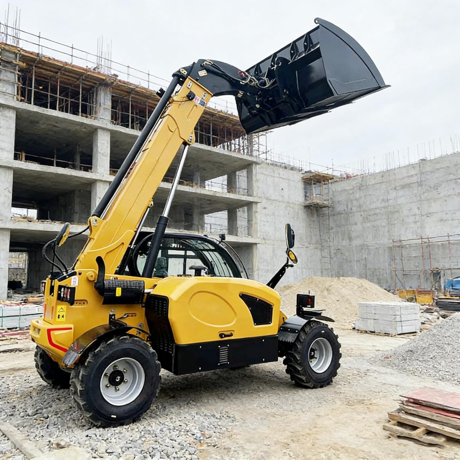 best telehandler telescopic lift truck,should I buy a telehandler,telehandler vs forklift,telehandler pros cons,telehandler worth buying,best material handling equipment - detailed features and technical specifications