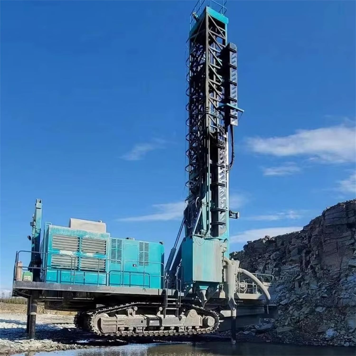 crawler water well drilling rig review,tracked borehole drilling machine pros cons,should I buy a crawler drilling rig,crawler water well drilling rig vs alternatives,best tracked well drilling equipment,crawler drilling rig worth buying - detailed features and technical specifications