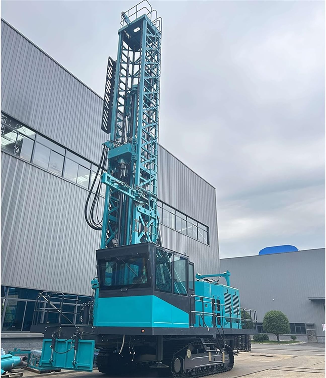 crawler water well drilling rig review,tracked borehole drilling machine pros cons,should I buy a crawler drilling rig,crawler water well drilling rig vs alternatives,best tracked well drilling equipment,crawler drilling rig worth buying unboxing and complete package contents